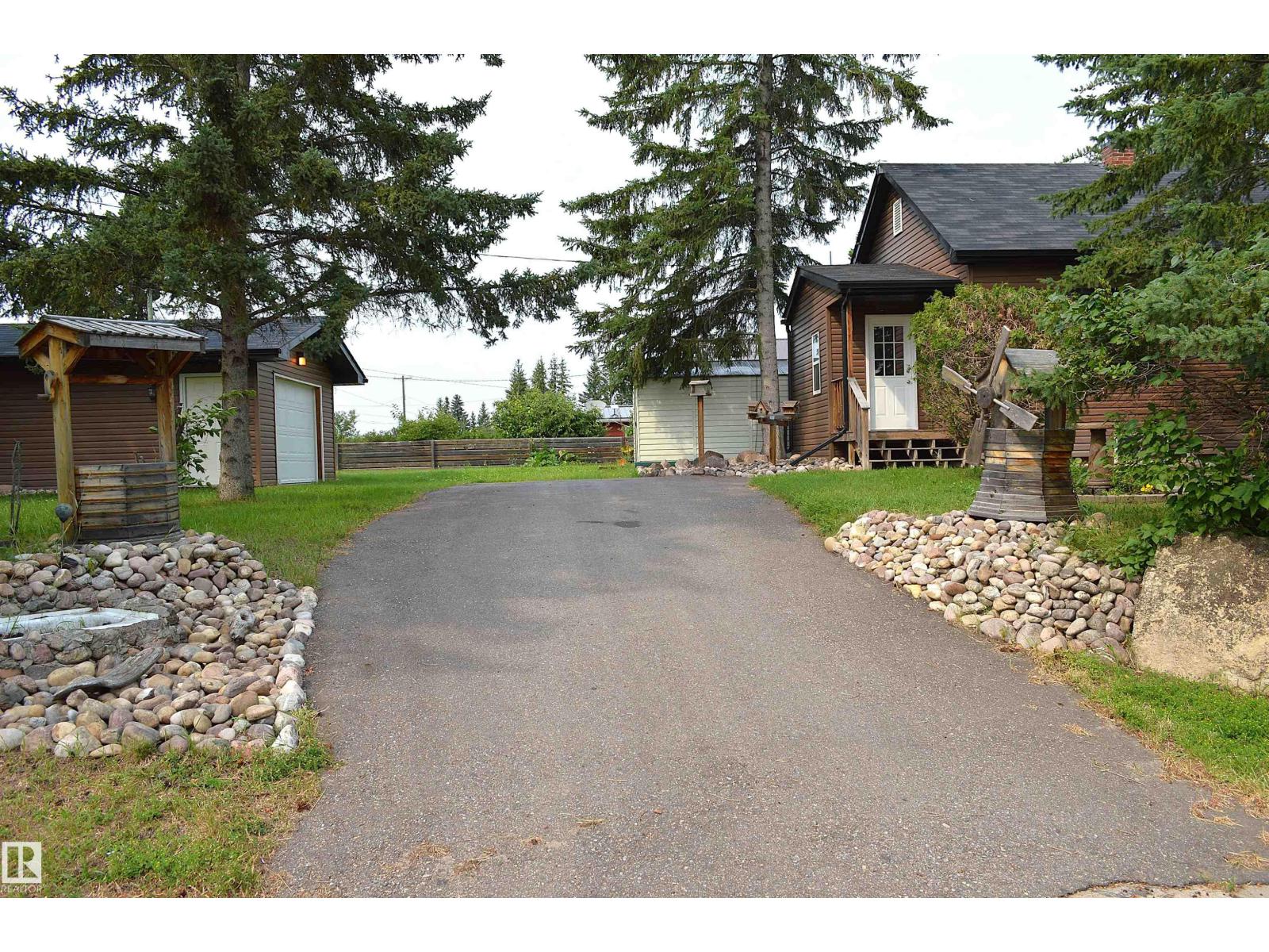 4802 50 St Property Photo 50