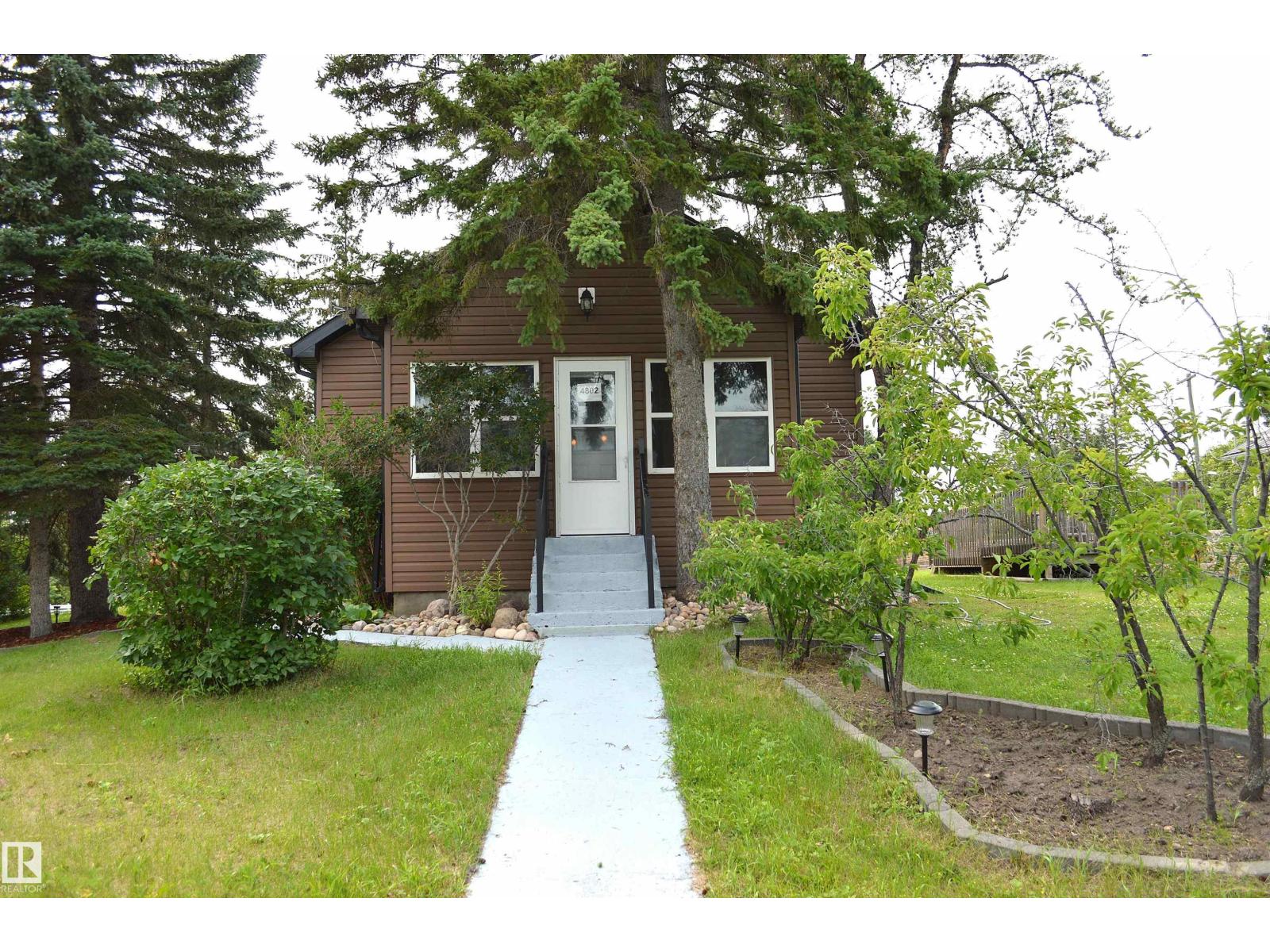4802 50 St Property Photo 55