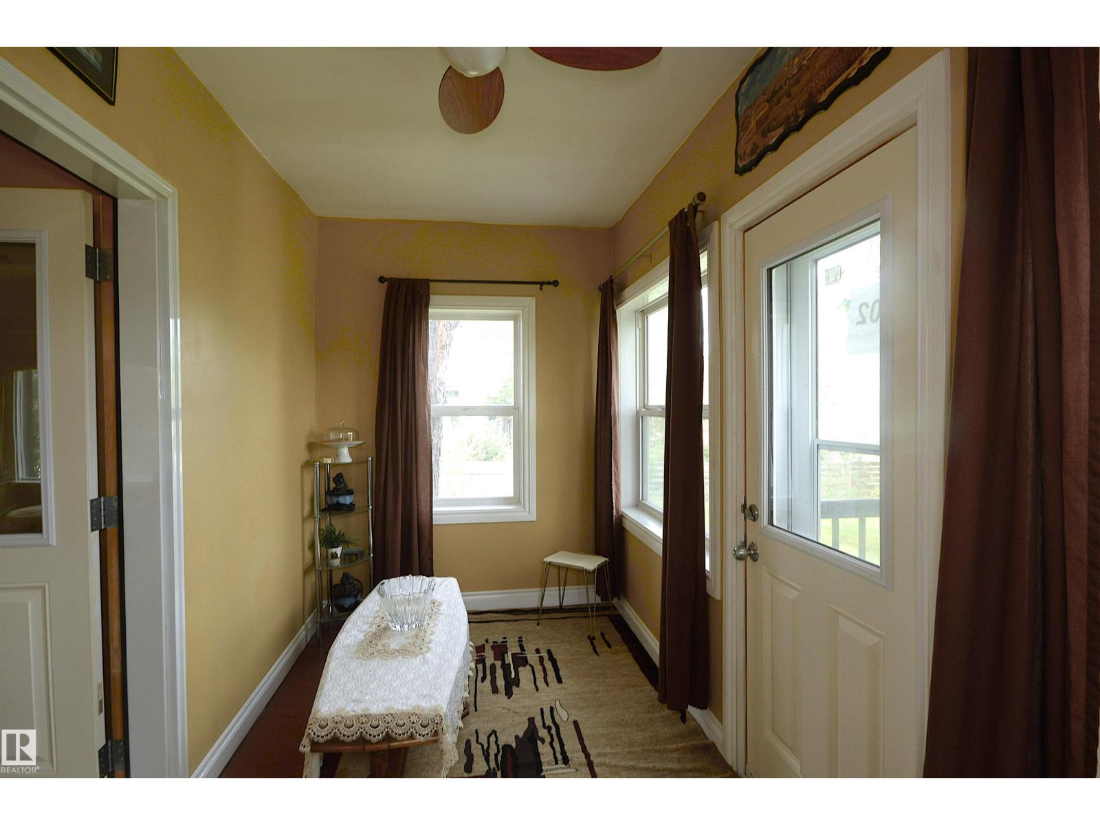 4802 50 St Property Photo 56