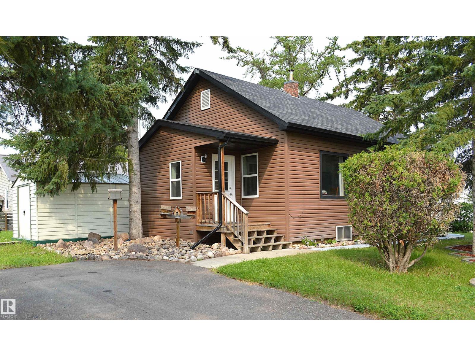 4802 50 St Property Photo 57
