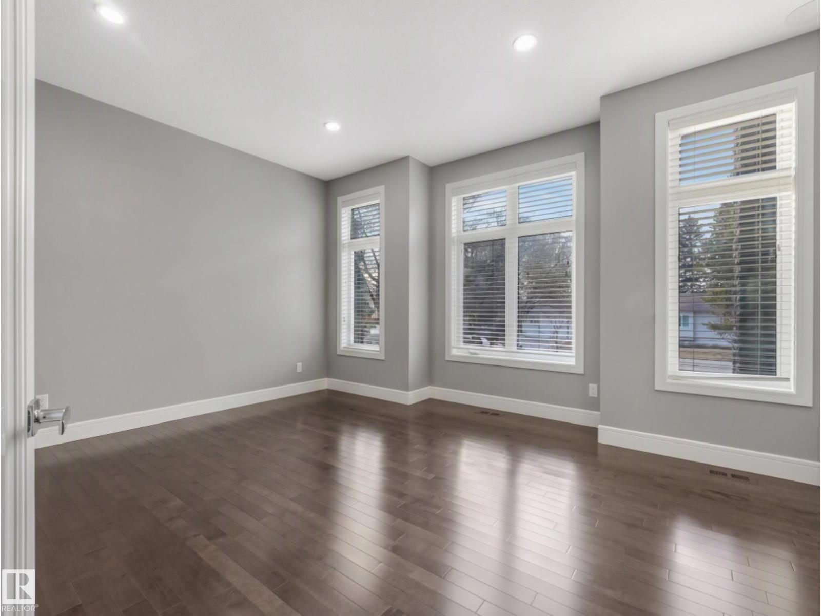 8927 120 St Nw Property Photo 8