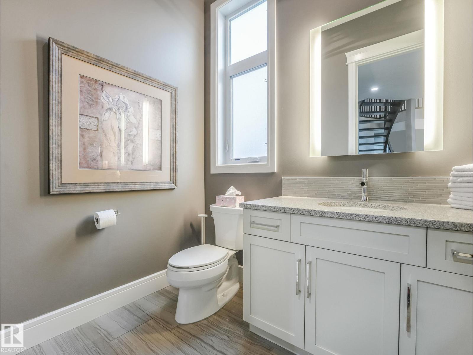 8927 120 St Nw Property Photo 10