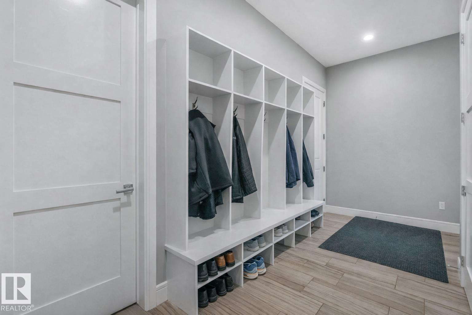 8927 120 St Nw Property Photo 15