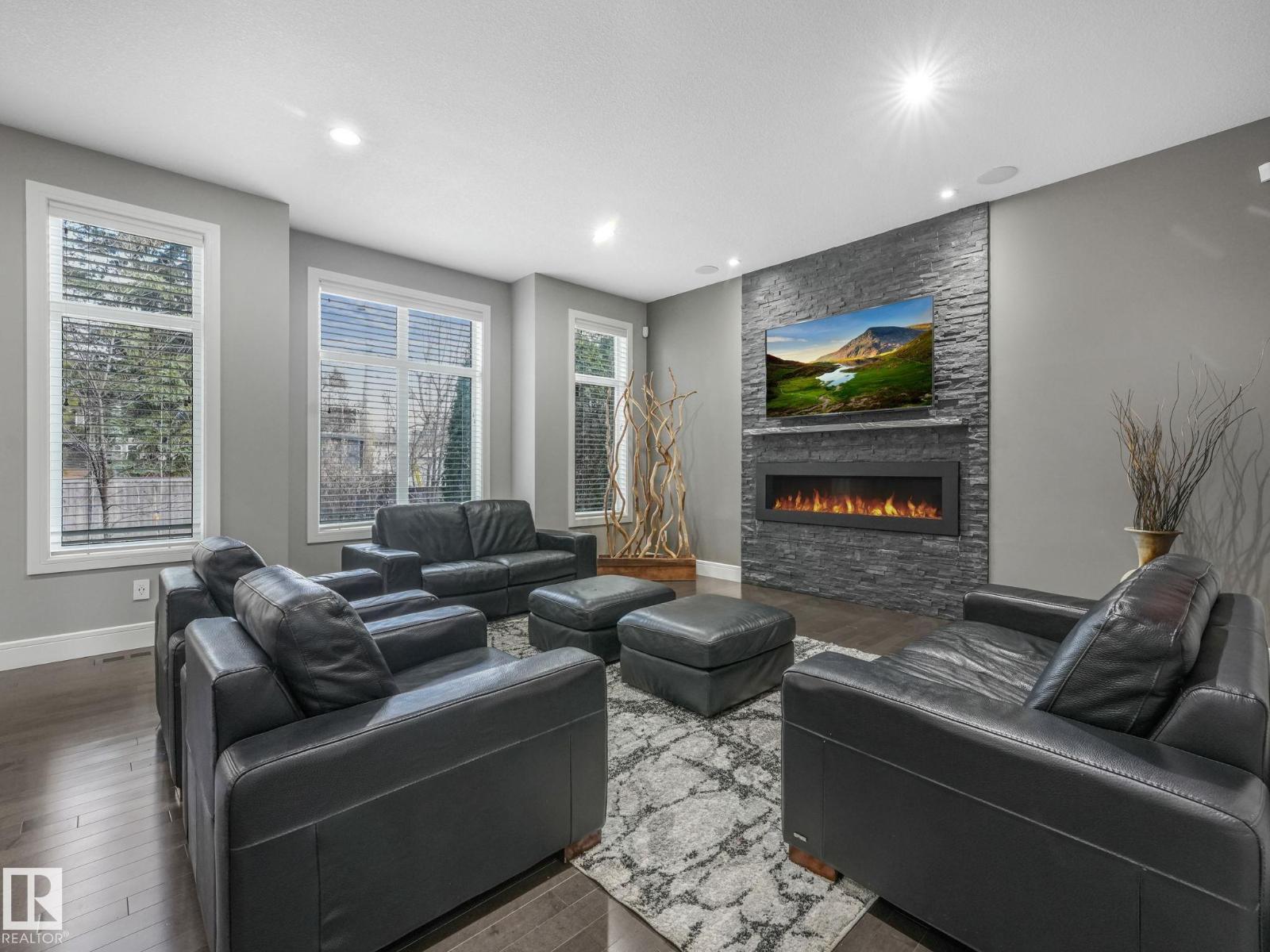 8927 120 St Nw Property Photo 17