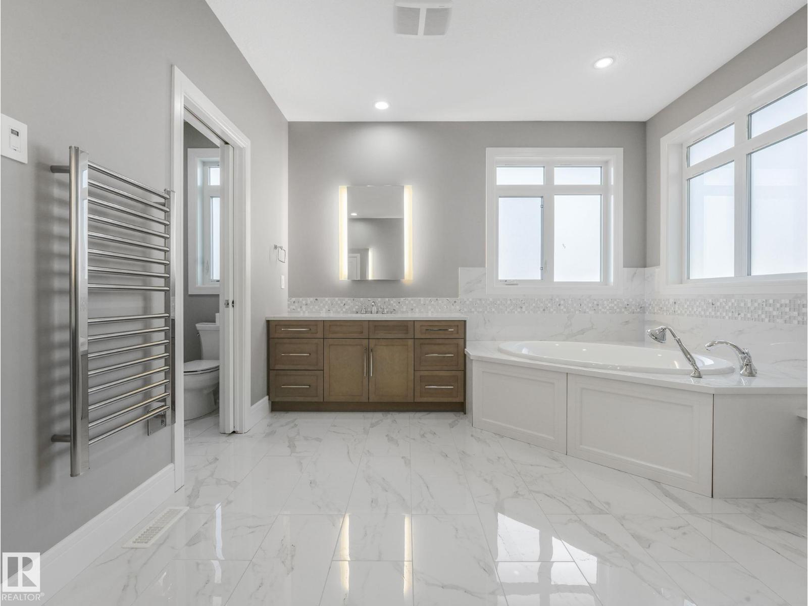 8927 120 St Nw Property Photo 25