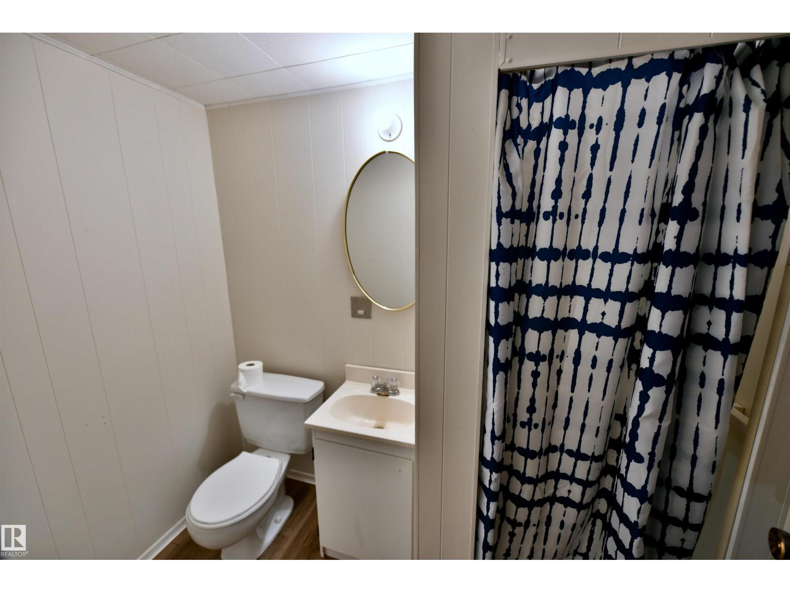 4809 52 St Property Photo 17