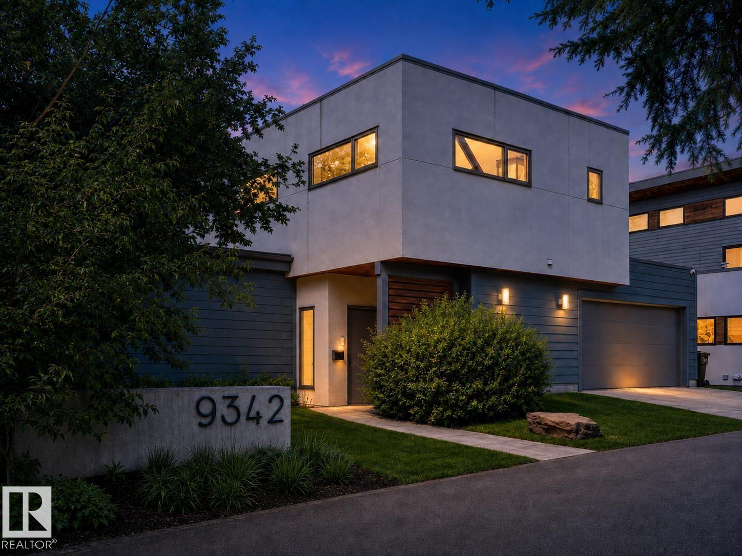 9342 83 AV NW Property Photo 1