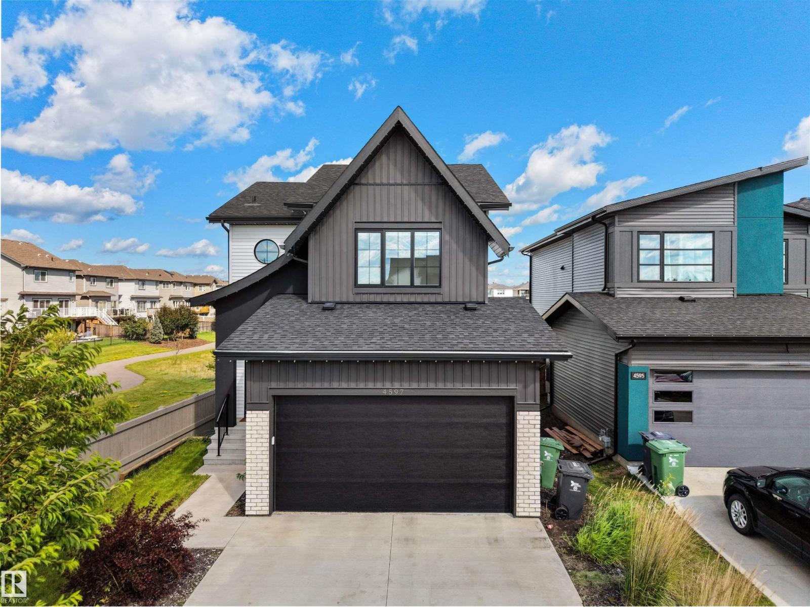 4597 66 ST Property Photo 1