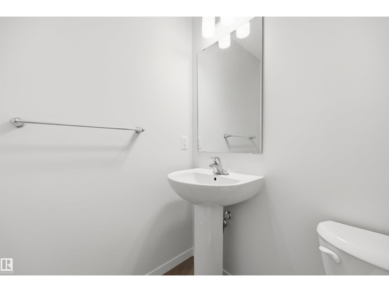 19112 22 Av Nw Property Photo 12