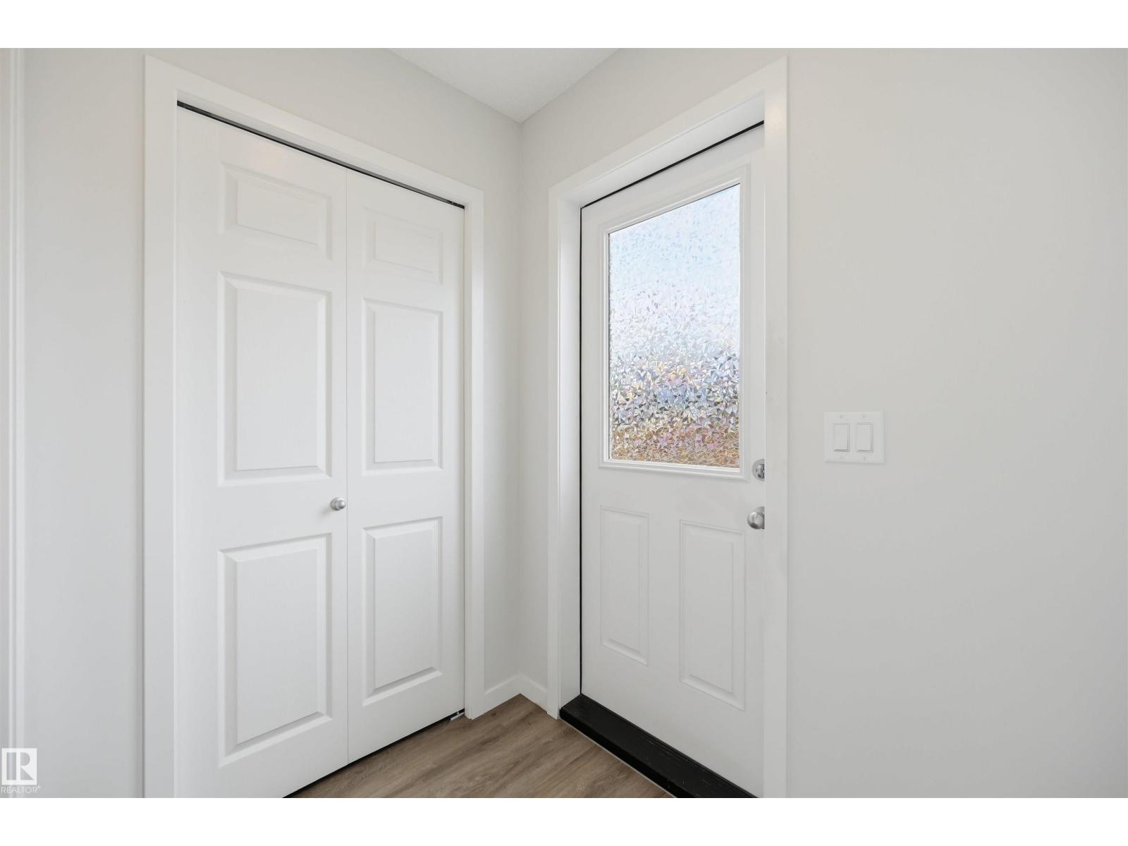 19112 22 Av Nw Property Photo 13