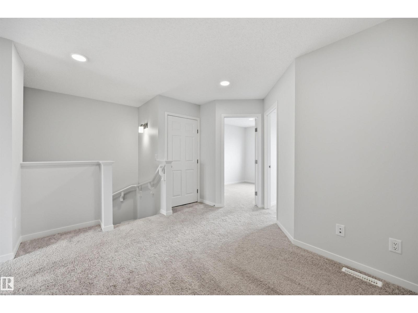 19112 22 Av Nw Property Photo 16