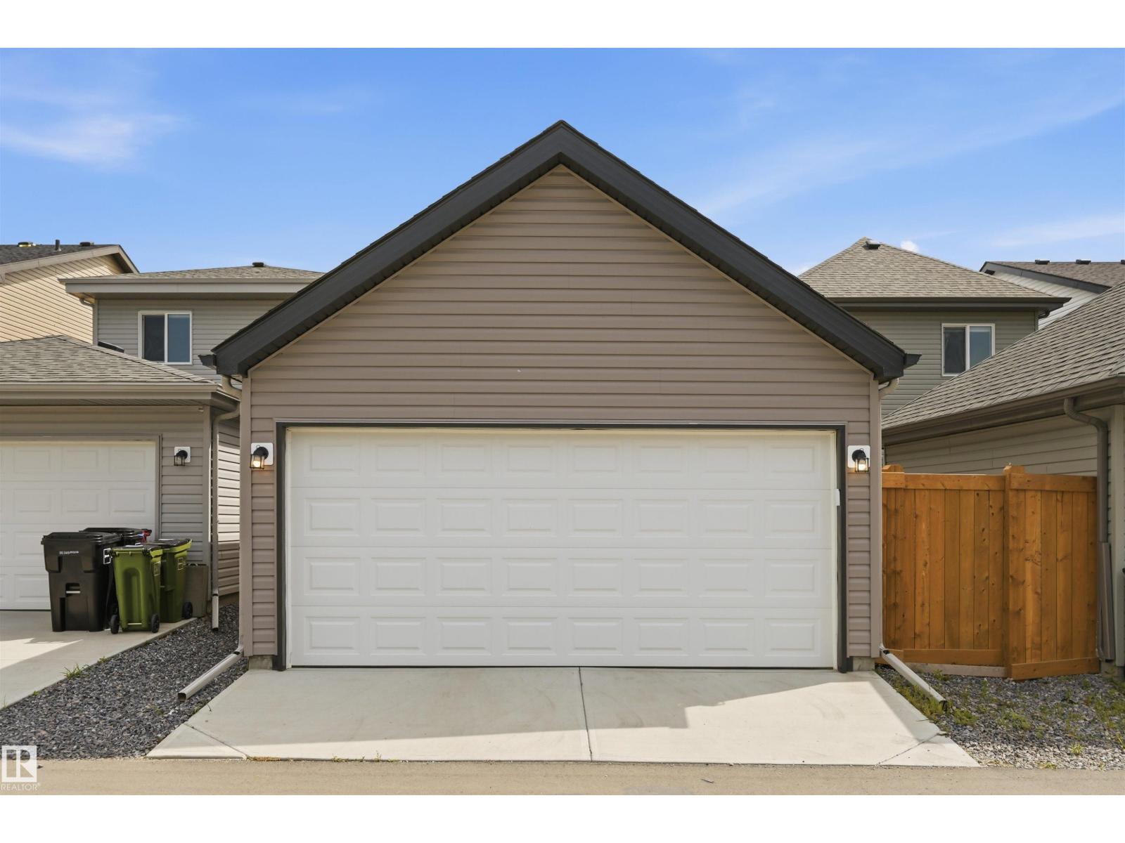 19112 22 Av Nw Property Photo 38