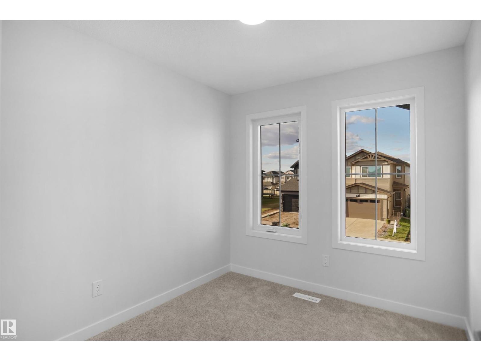 221 Falcon Cr Property Photo 25