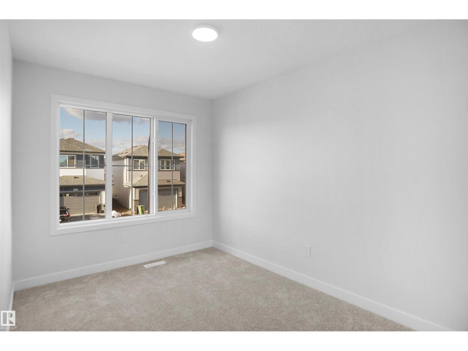 221 Falcon Cr Property Photo 27