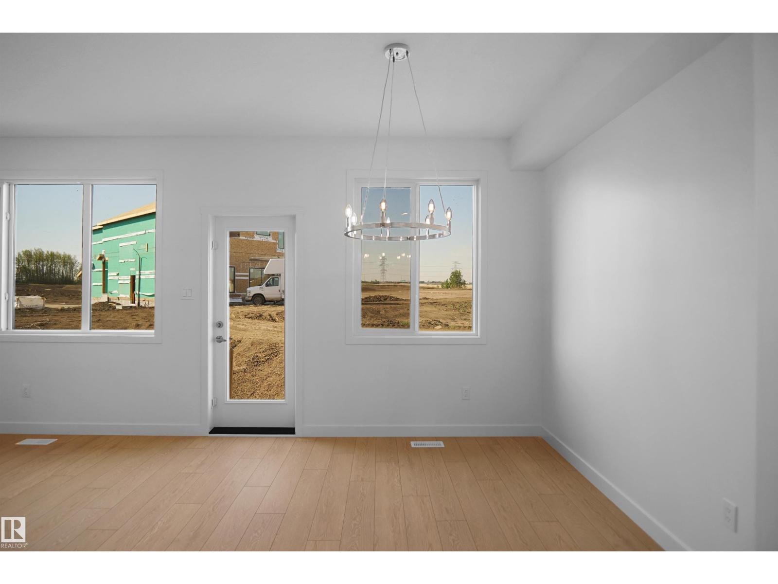 924 17 Av Nw Property Photo 7