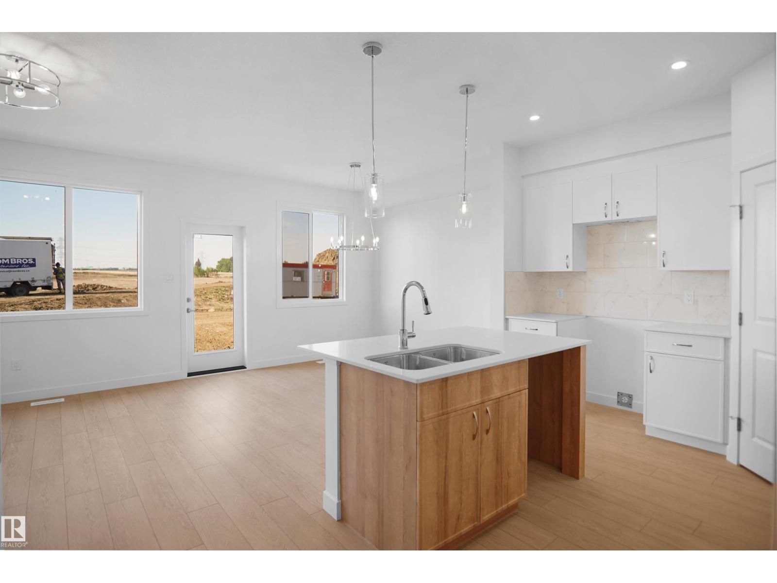 924 17 Av Nw Property Photo 9