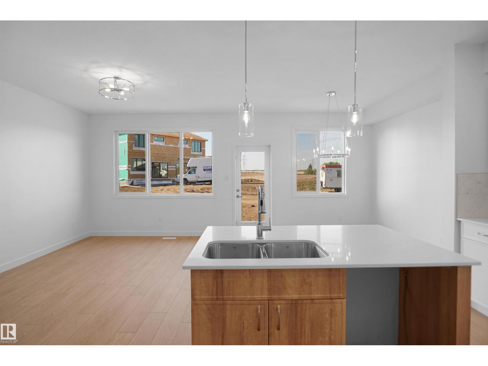 924 17 Av Nw Property Photo 10