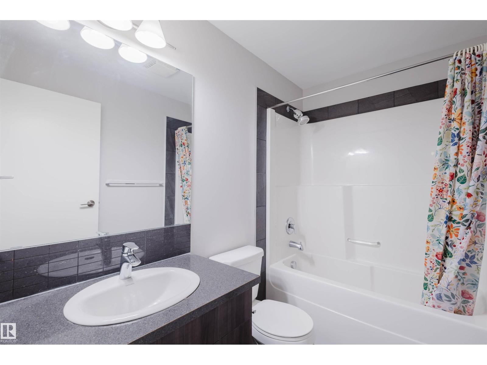 #2207 10226 104 St Nw Property Photo 17