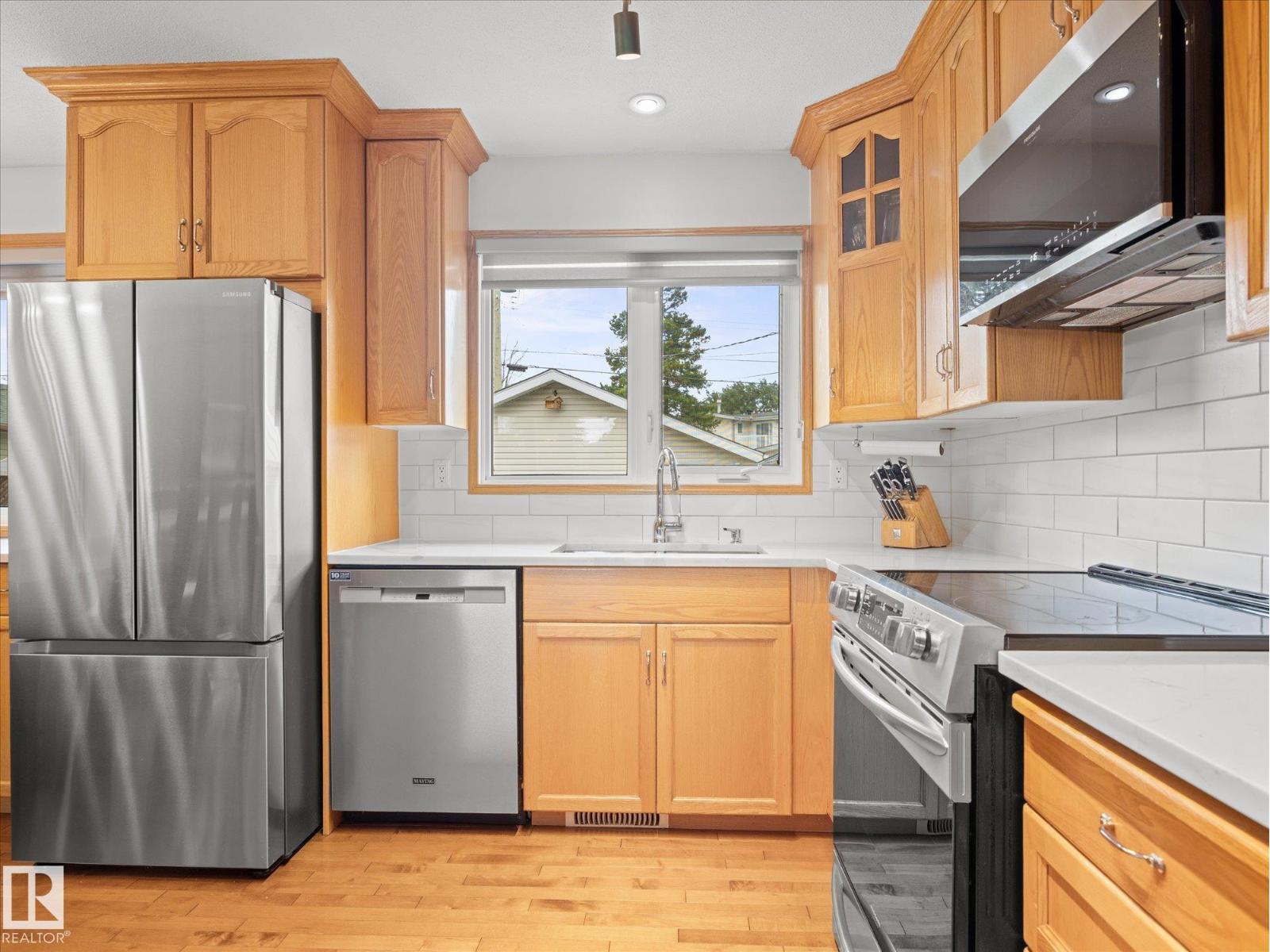7 Camelot Av Property Photo 11