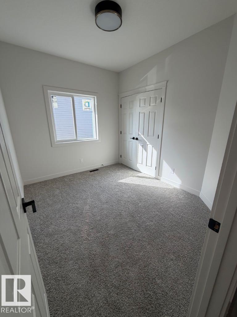 114 Alberta St Property Photo 18