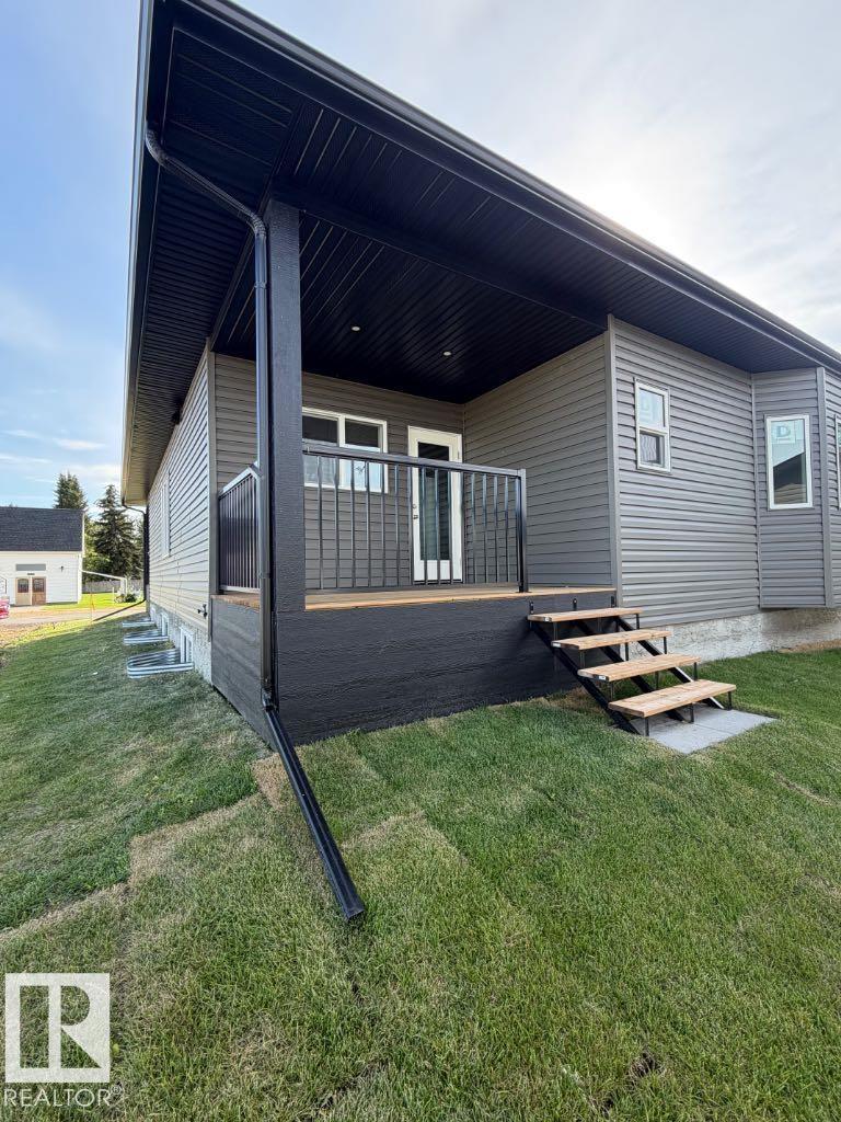 114 Alberta St Property Photo 25