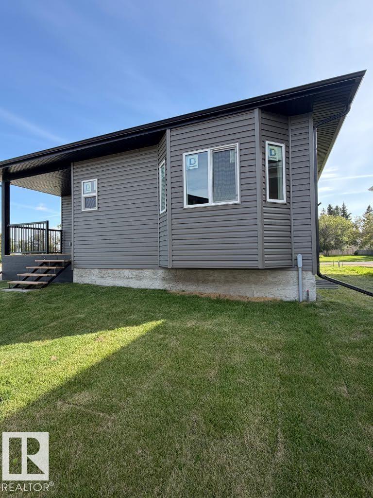 114 Alberta St Property Photo 27