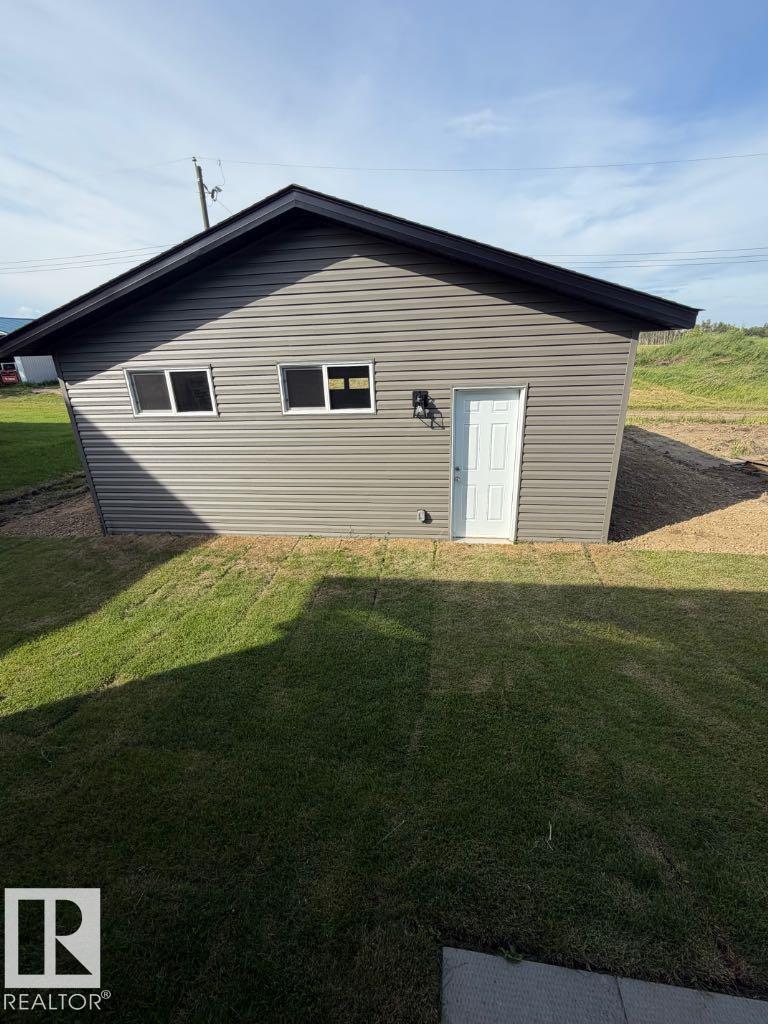 114 Alberta St Property Photo 29
