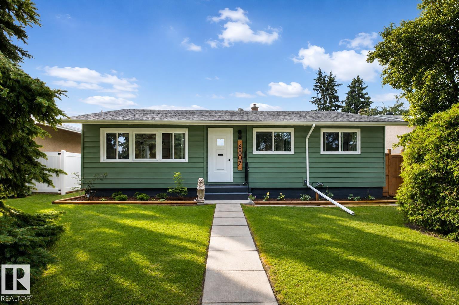 6807 101a Av Nw Property Photo 1