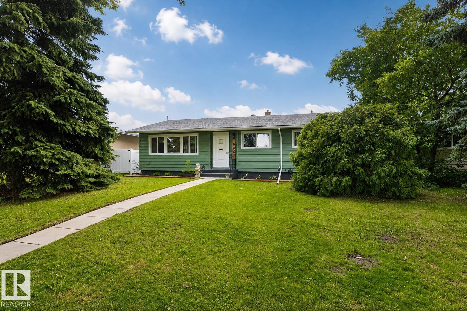 6807 101a Av Nw Property Photo 2