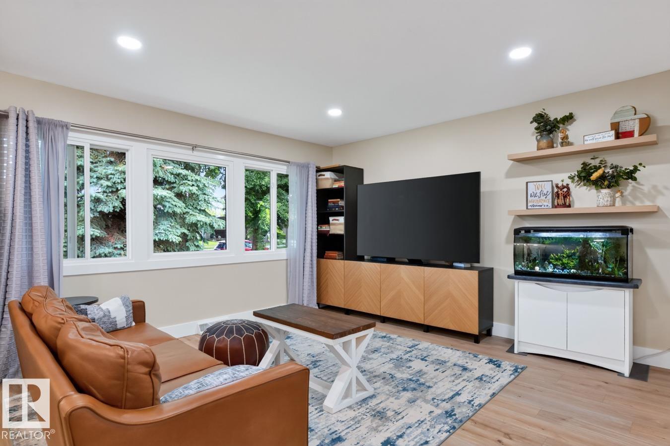 6807 101a Av Nw Property Photo 7