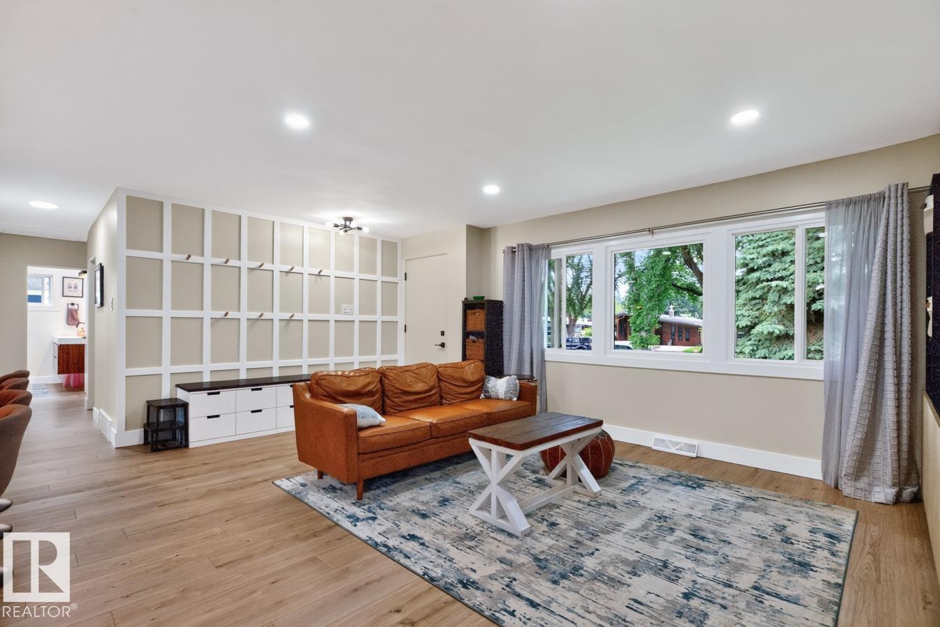 6807 101a Av Nw Property Photo 8