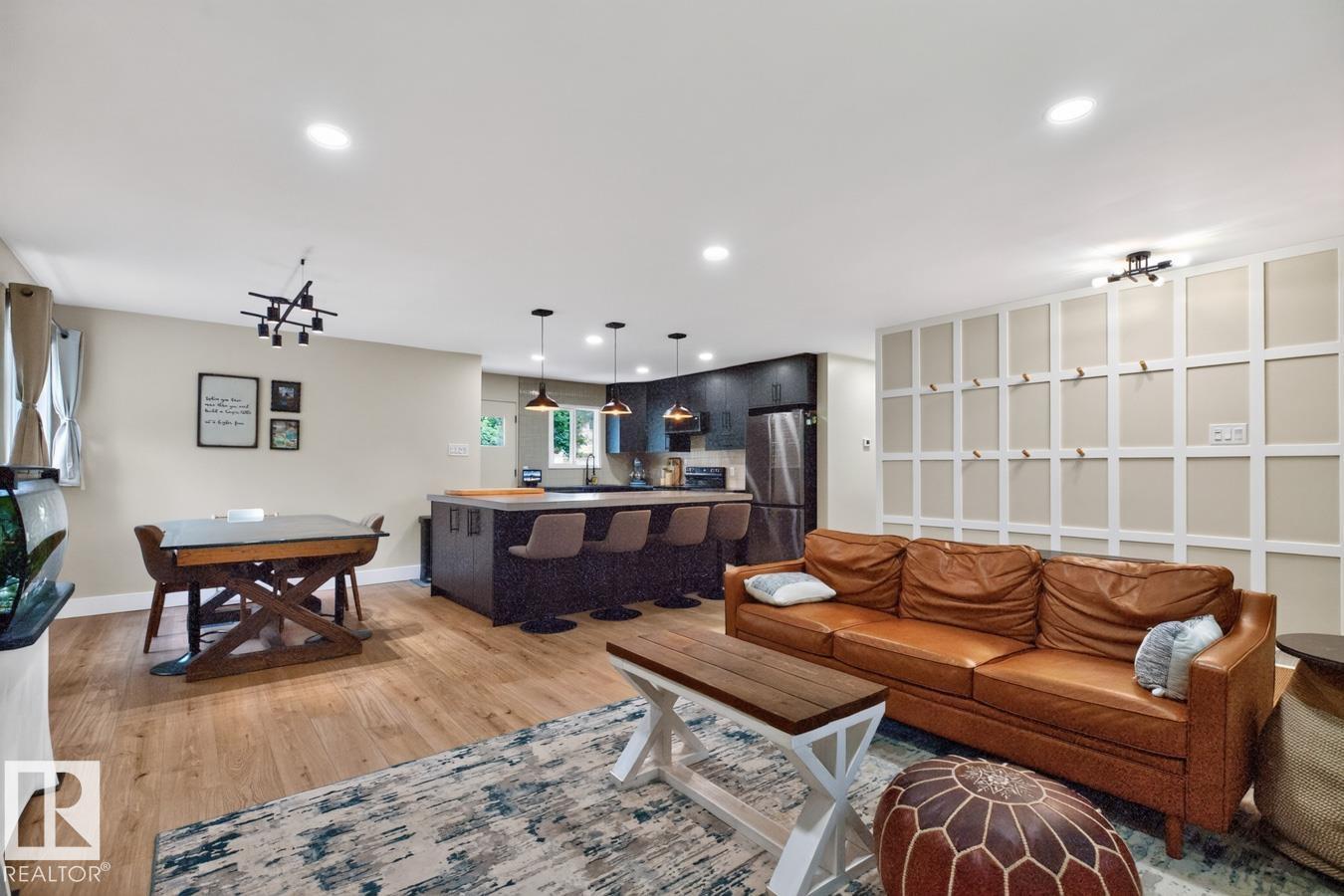 6807 101a Av Nw Property Photo 9