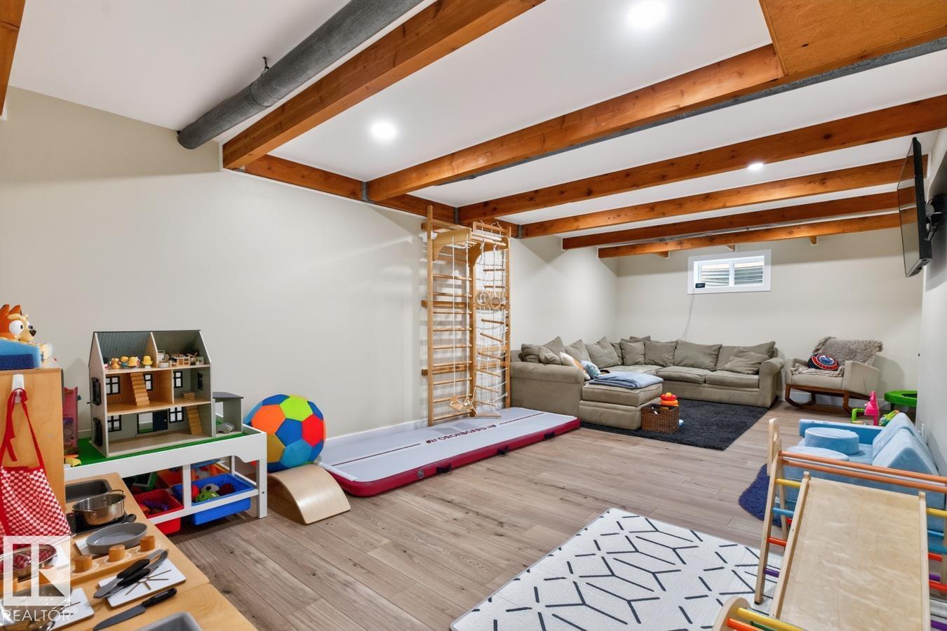 6807 101a Av Nw Property Photo 30