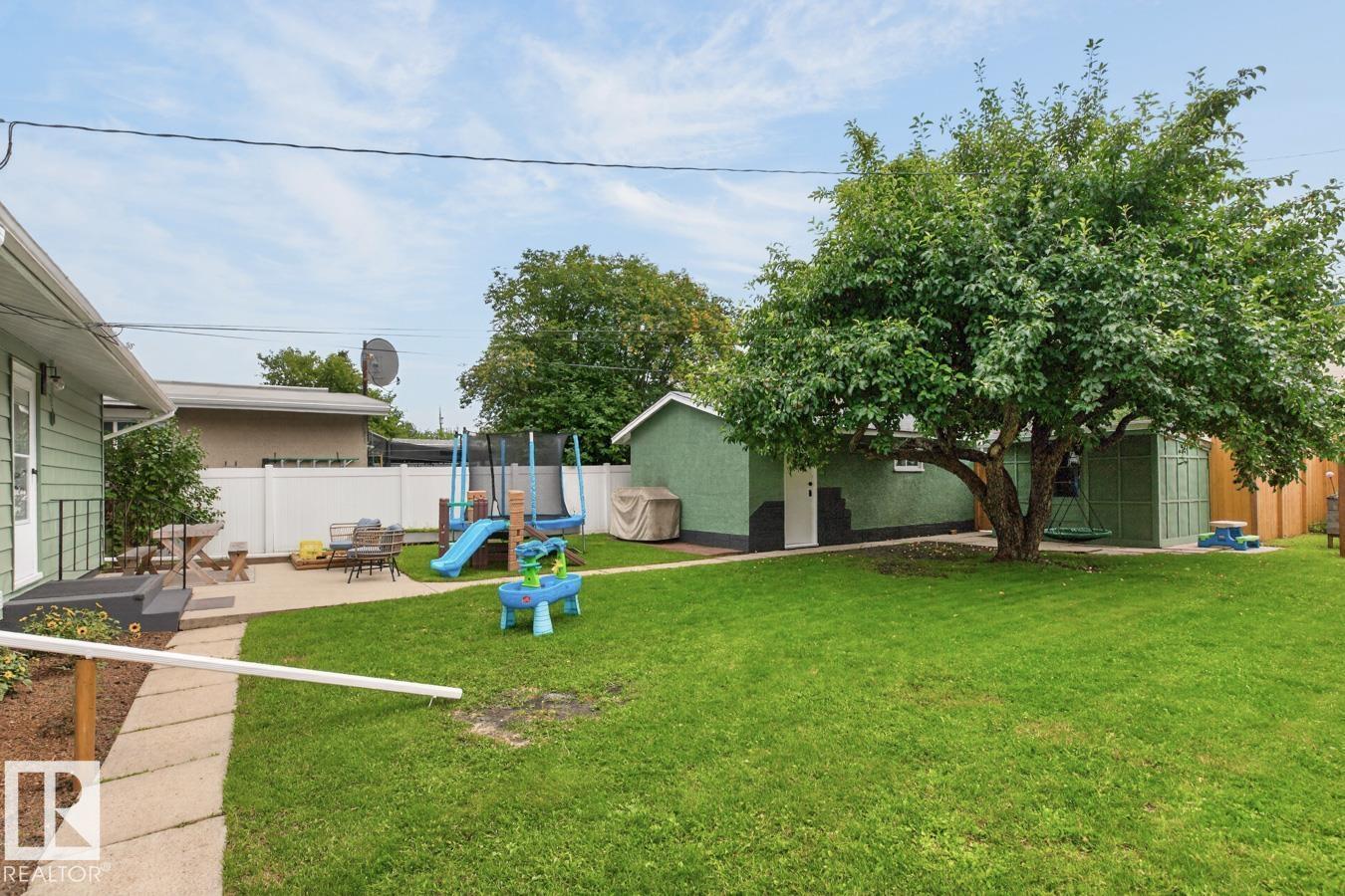 6807 101a Av Nw Property Photo 37
