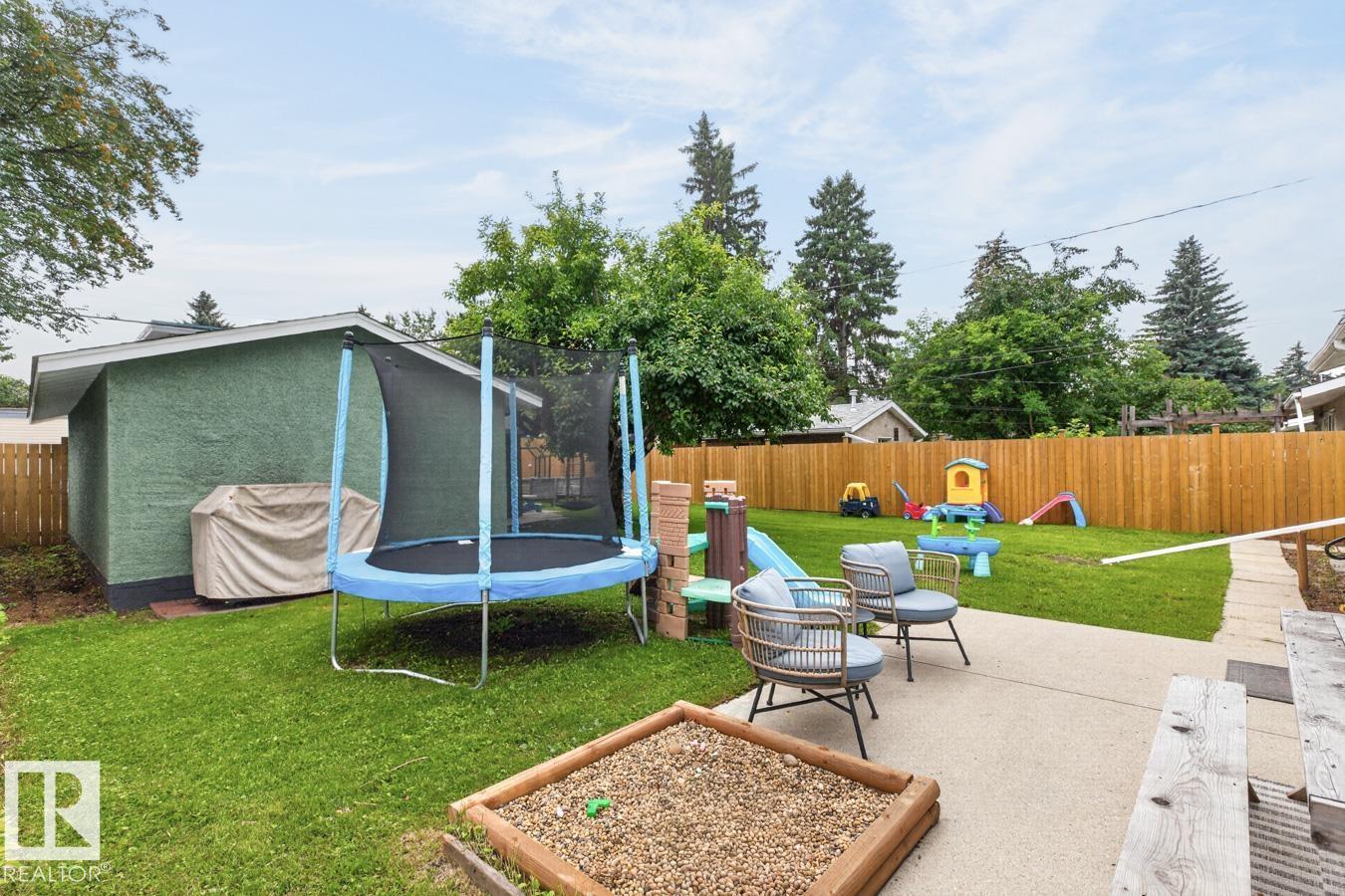6807 101a Av Nw Property Photo 42