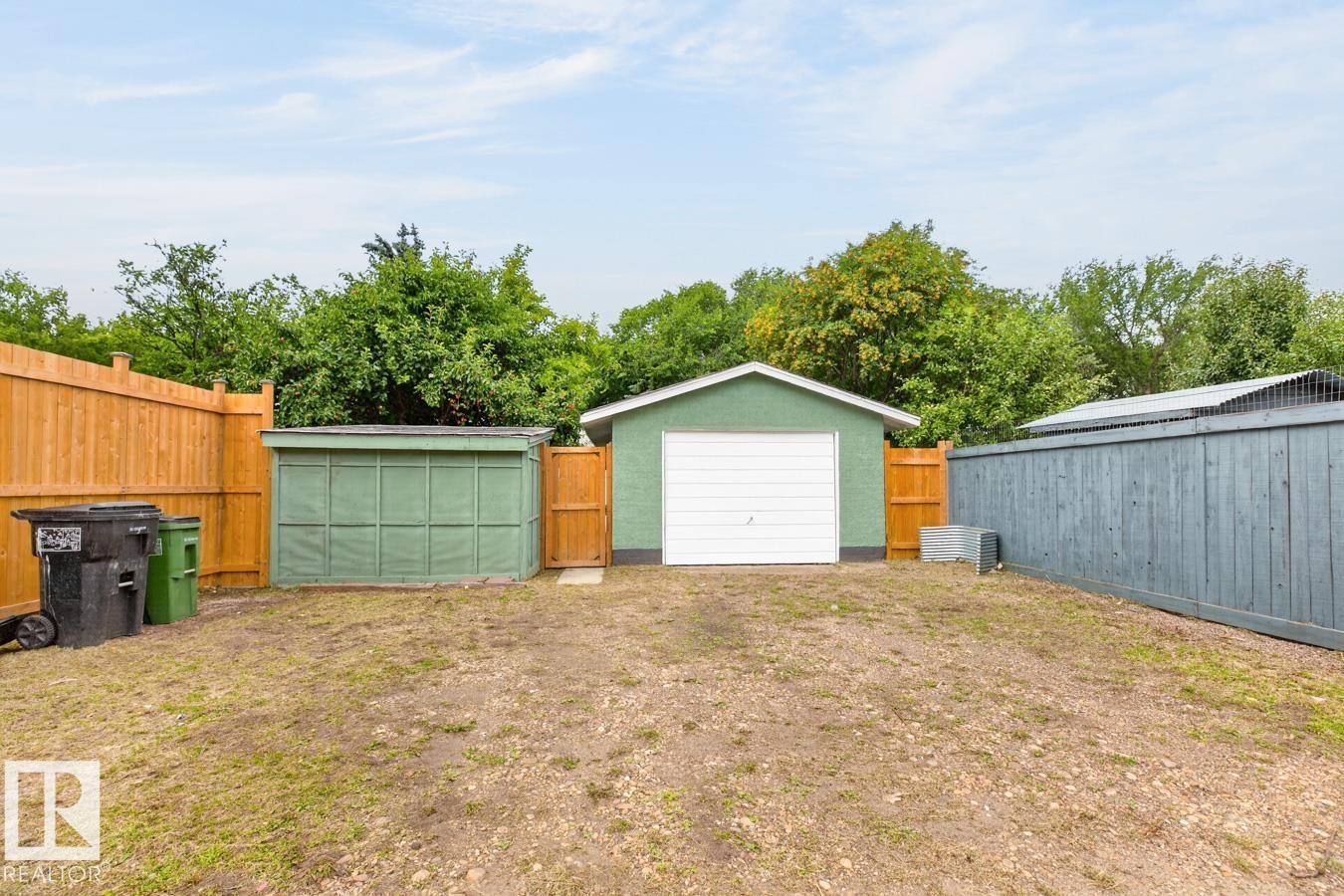 6807 101a Av Nw Property Photo 43