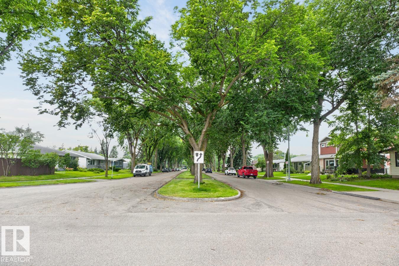 6807 101a Av Nw Property Photo 46