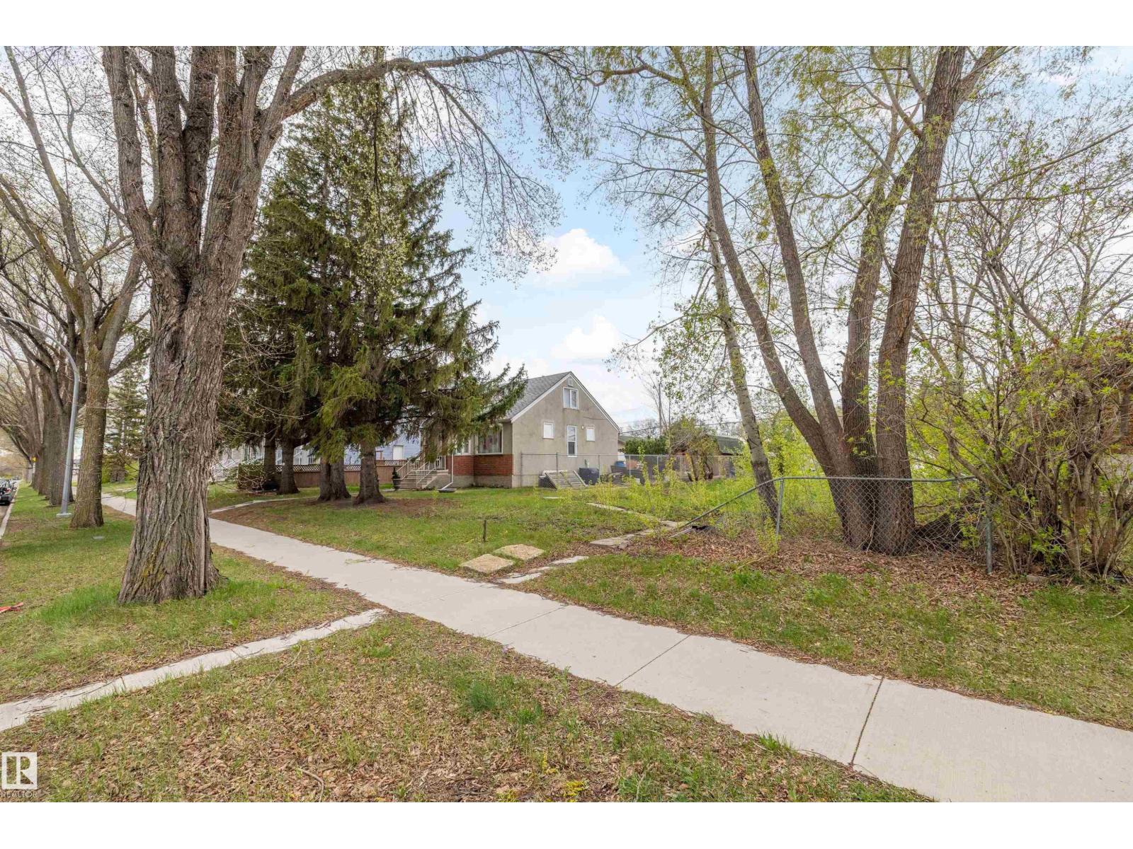 12128 80 St Nw Property Photo 8