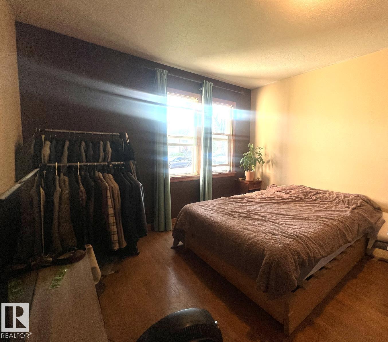 9828 84 Av Nw Property Photo 7