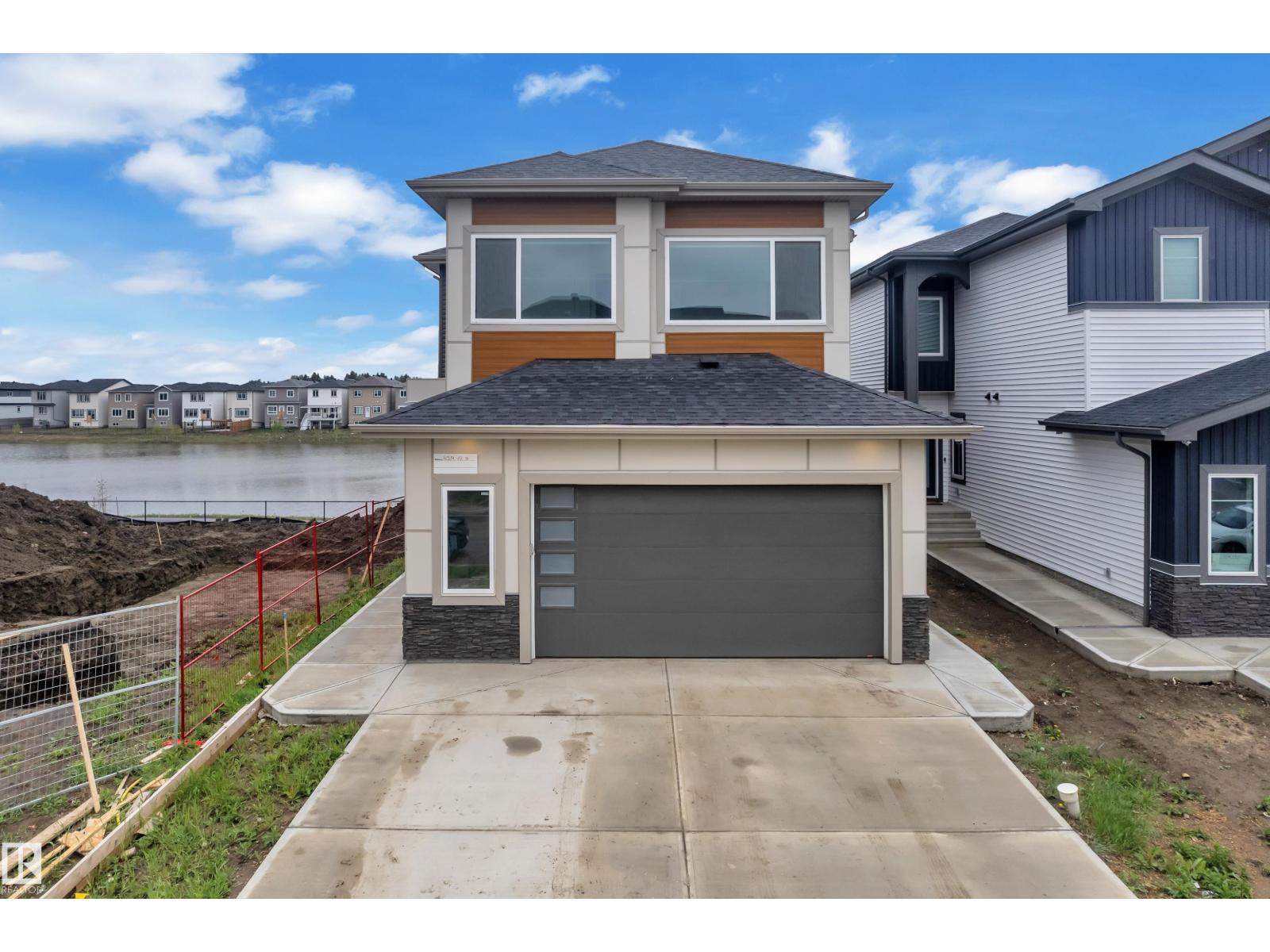 4514 63 St Property Photo 1