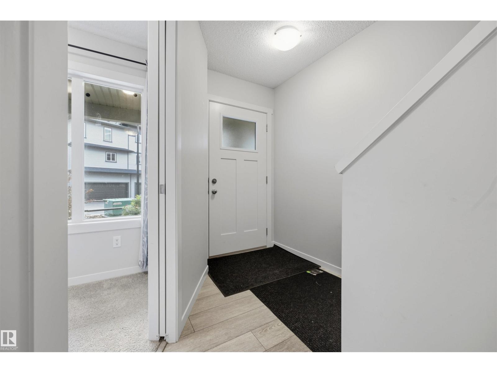 #102 1530 Tamarack Bv Nw Property Photo 5