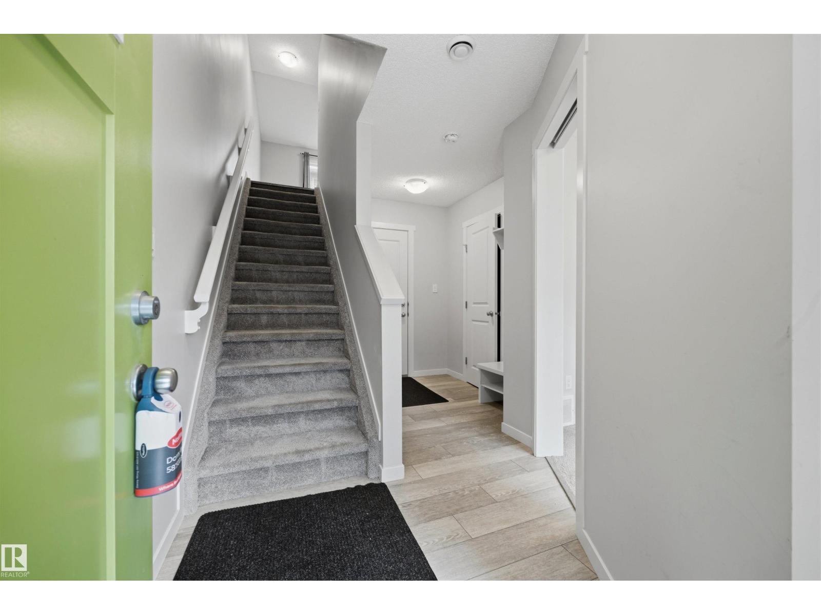 #102 1530 Tamarack Bv Nw Property Photo 9