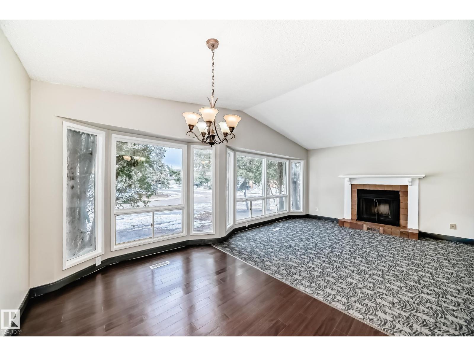 8516 190 St Nw Property Photo 4
