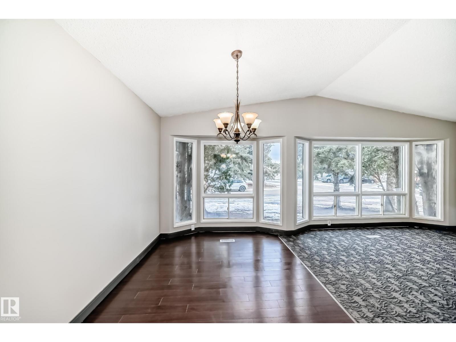 8516 190 St Nw Property Photo 5