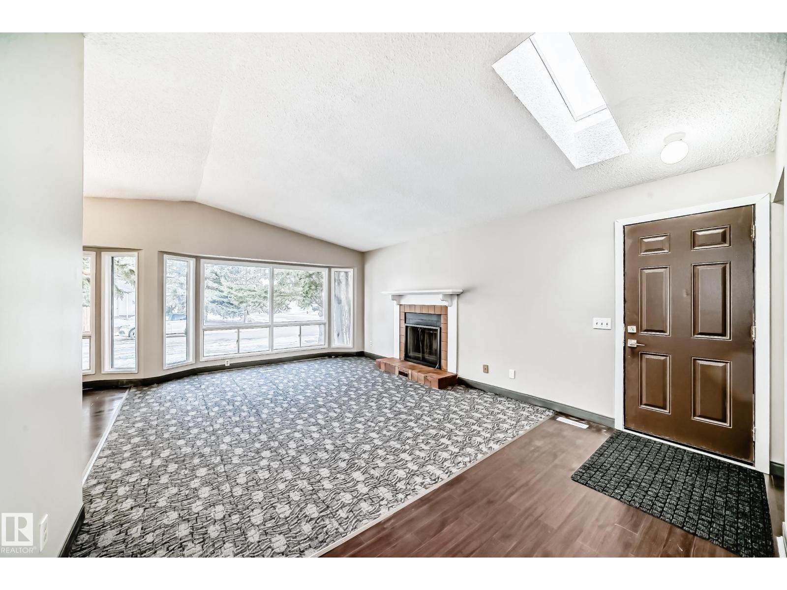 8516 190 St Nw Property Photo 6