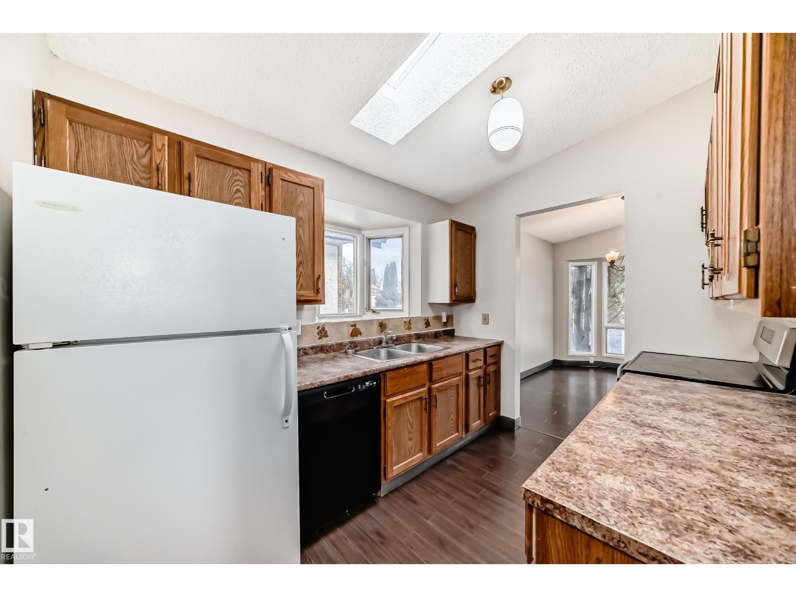 8516 190 St Nw Property Photo 10