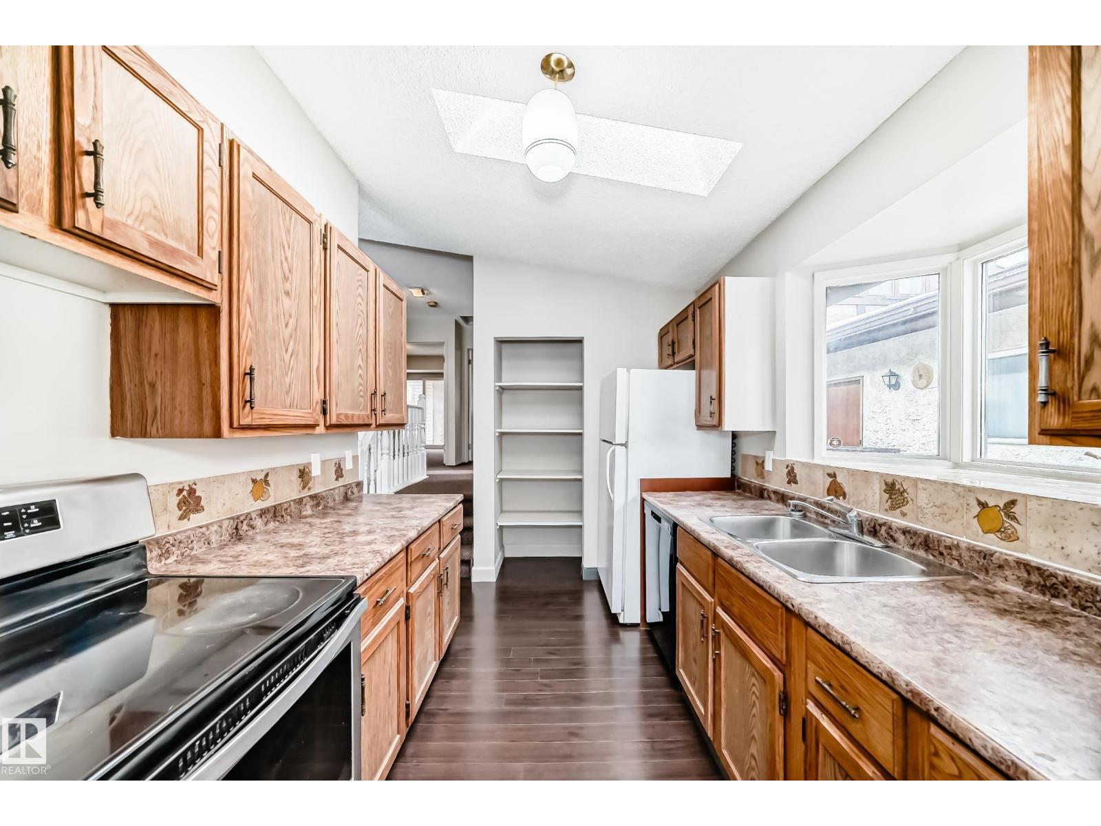 8516 190 St Nw Property Photo 11