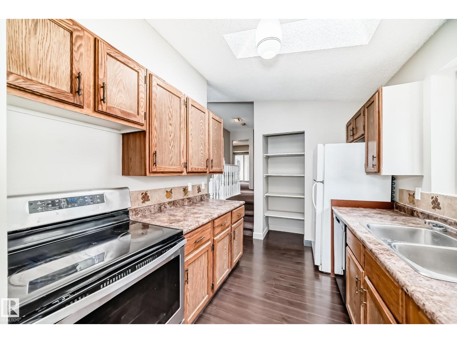 8516 190 St Nw Property Photo 14
