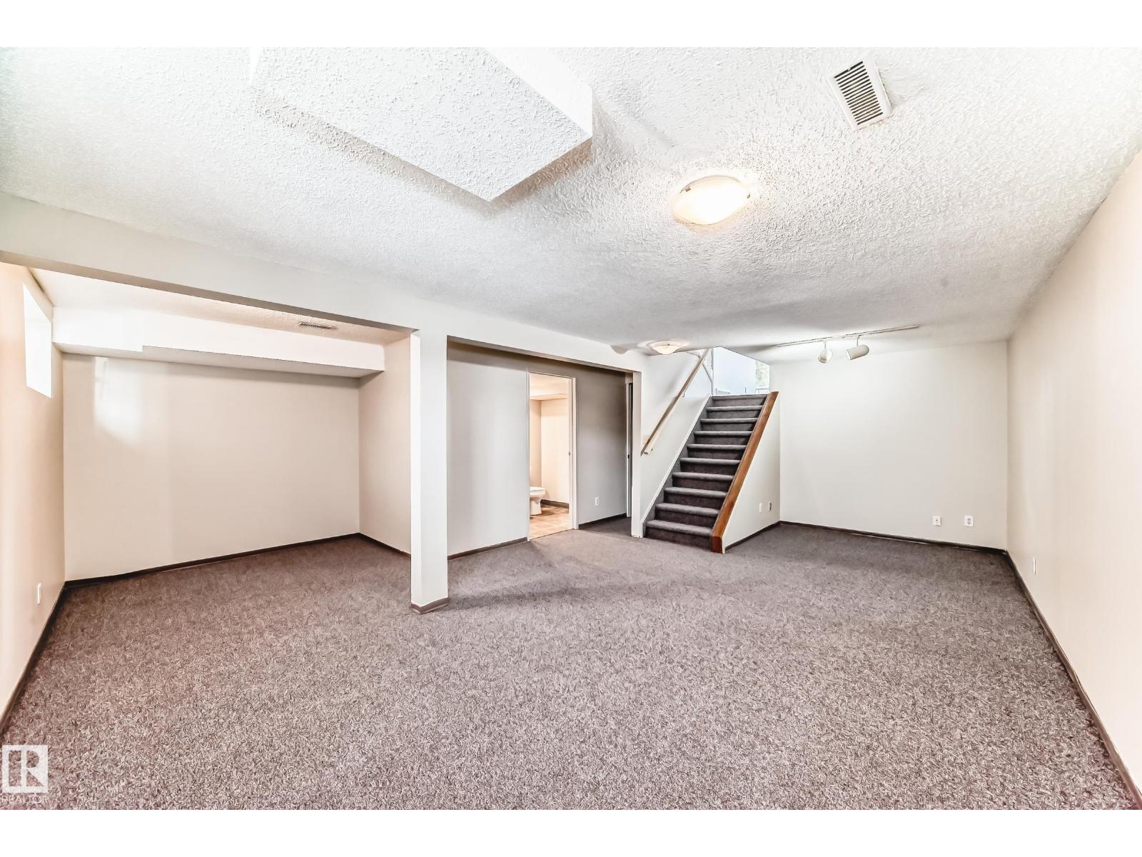 8516 190 St Nw Property Photo 28