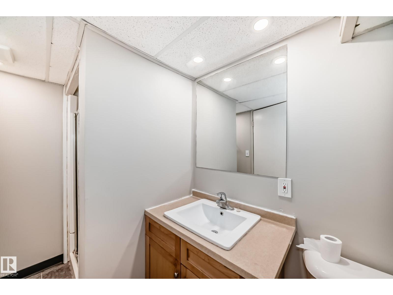 8516 190 St Nw Property Photo 29